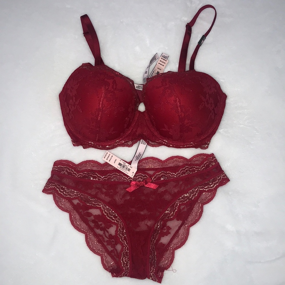 Victoria’s Secret Red Bra 32DDD  & XS panties set